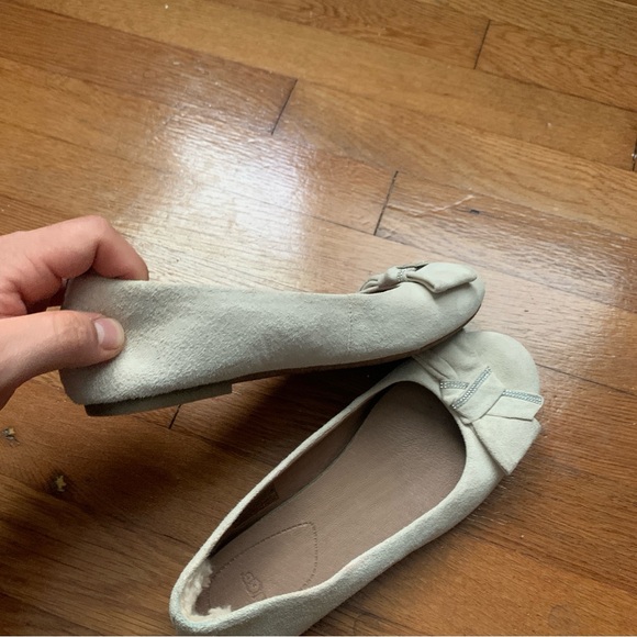 Womens Ugg Flats - Picture 6 of 9